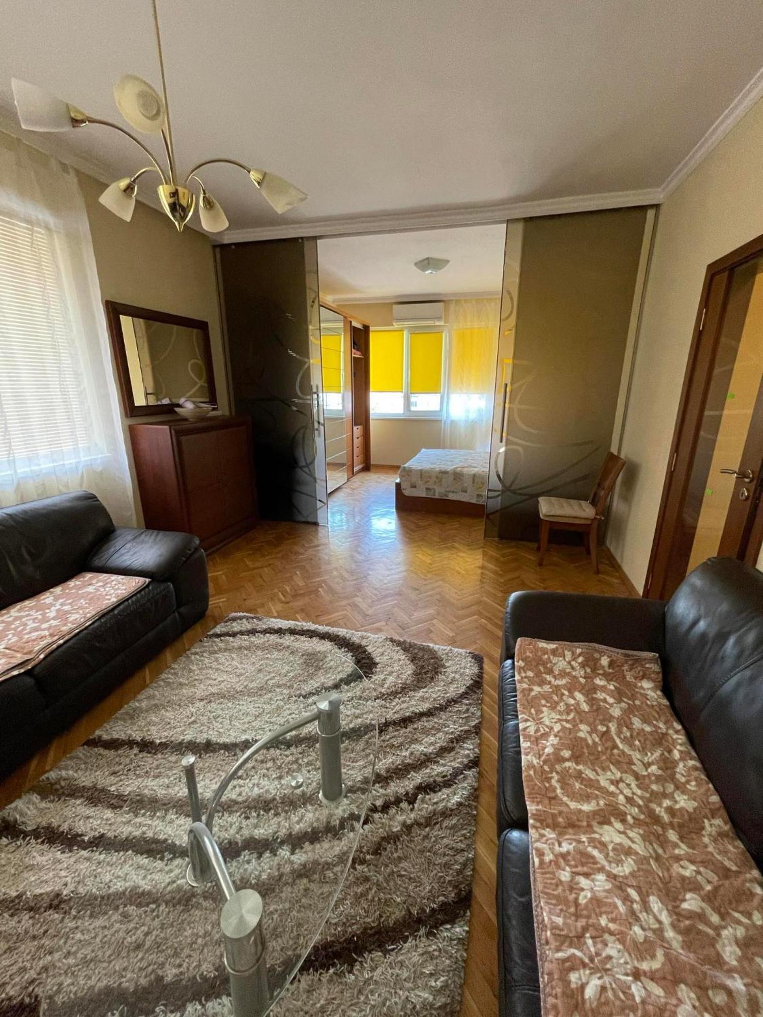 Sunny Cozy Flat In The Centre, Close To Beach, 4 Rooms, 105Sqm 瓦爾納 外观 照片